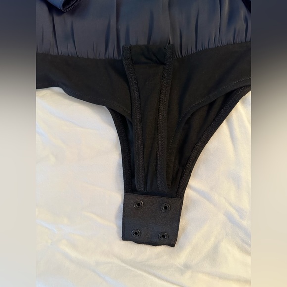 PAIGE Saffron Bodysuit in Navy - Size L - Picture 9 of 11